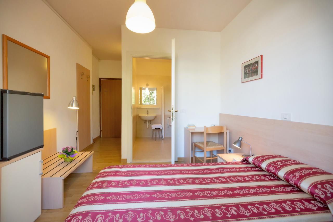 Hotel Palladio Каорле Екстериор снимка