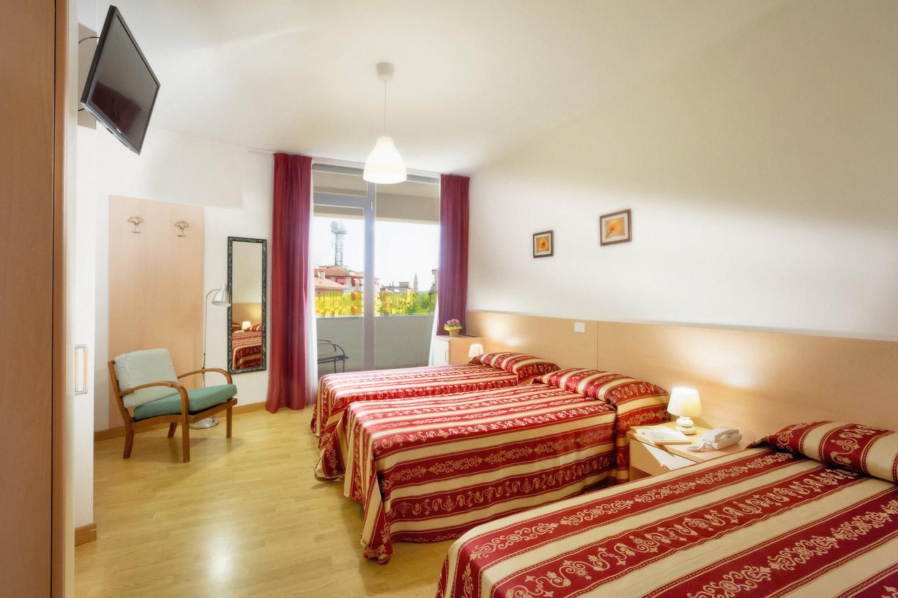 Hotel Palladio Каорле Екстериор снимка